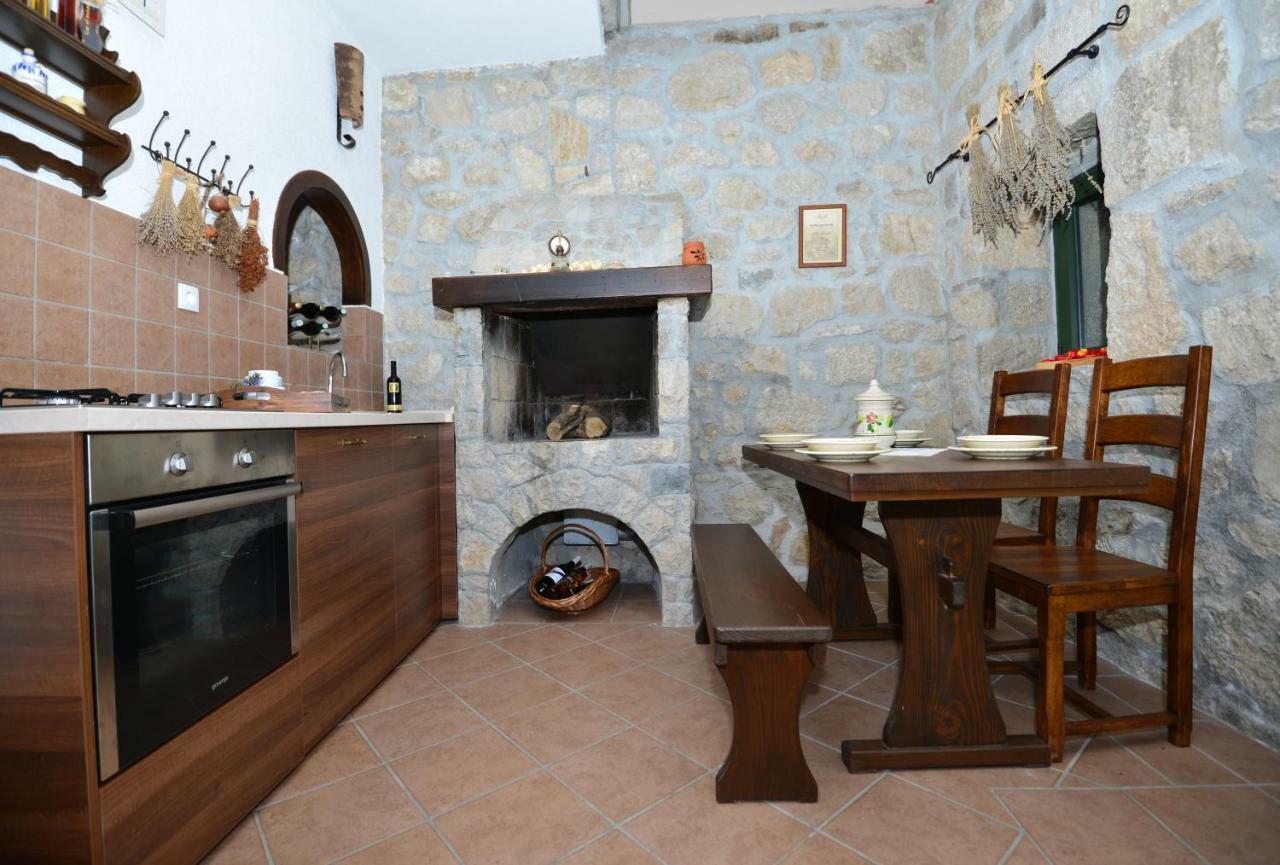 House Dida Mate - Cozy House In Nature With Heated Pool Тучепи Экстерьер фото